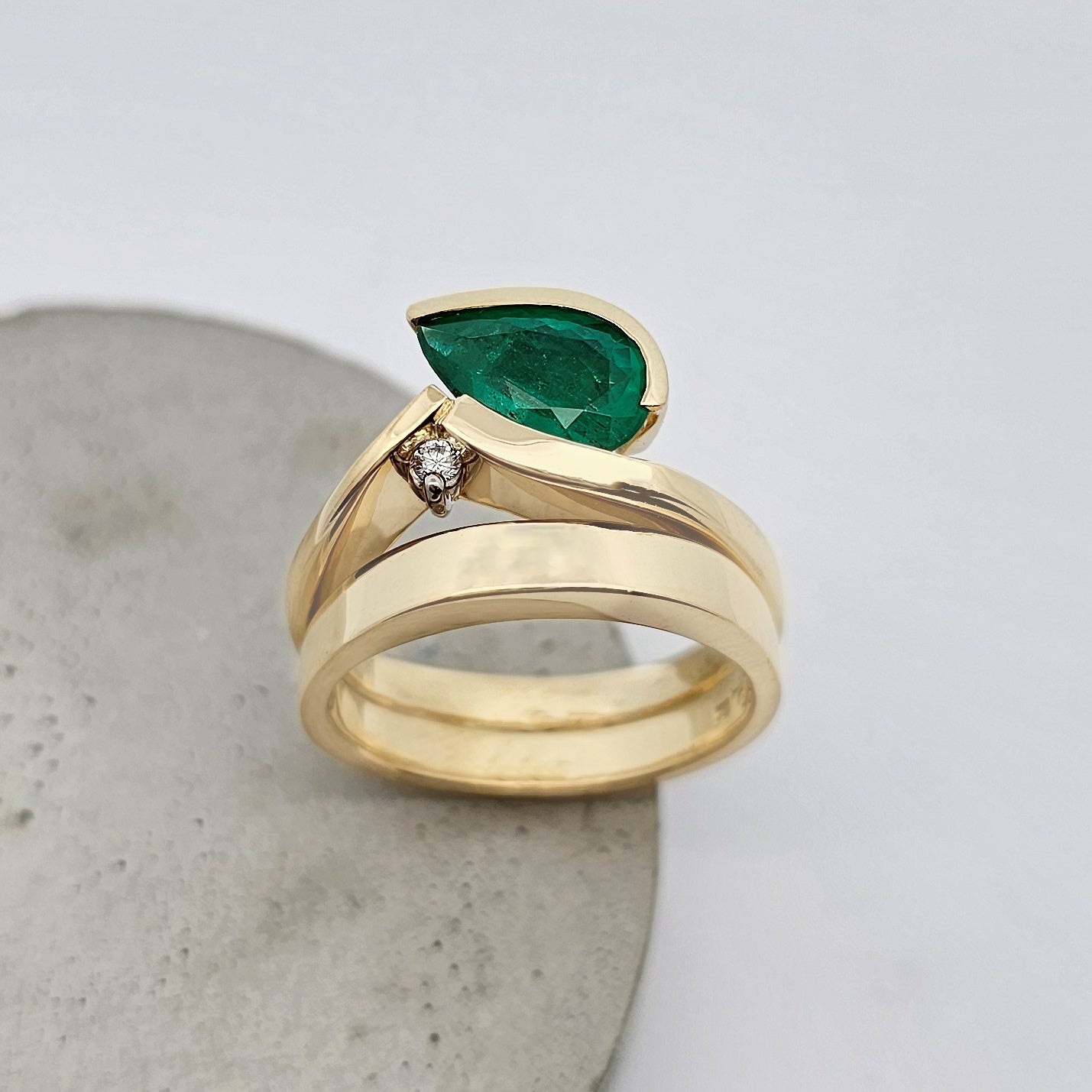 Emerald Glide
